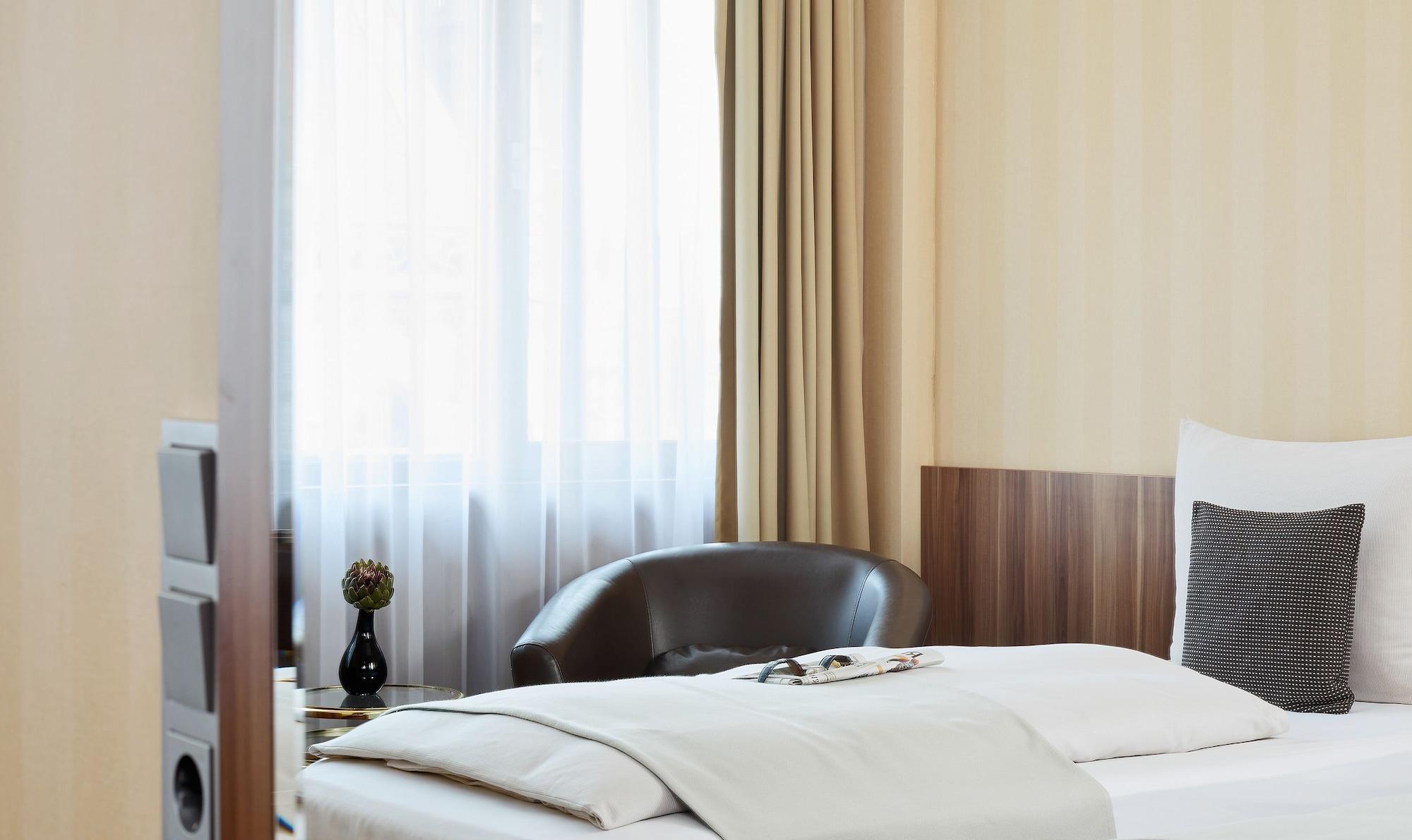 ลีฟวิง โฮเต็ล ดึสเซลดอร์ฟ Hotel ดุสเซลดอร์ฟ ภายนอก รูปภาพ